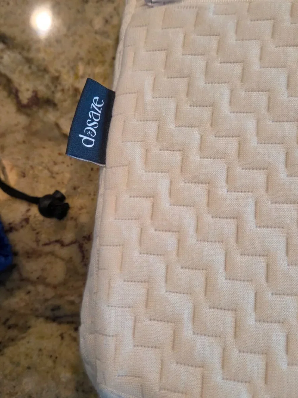 Dosaze Travel Contour Pillow